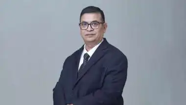 वार्षिक हेल्थ इंश्योरेंस रिव्यू आपका सबसे स्मार्ट इन्वेस्टमेंट क्यों है - अमरनाथ सक्सेना